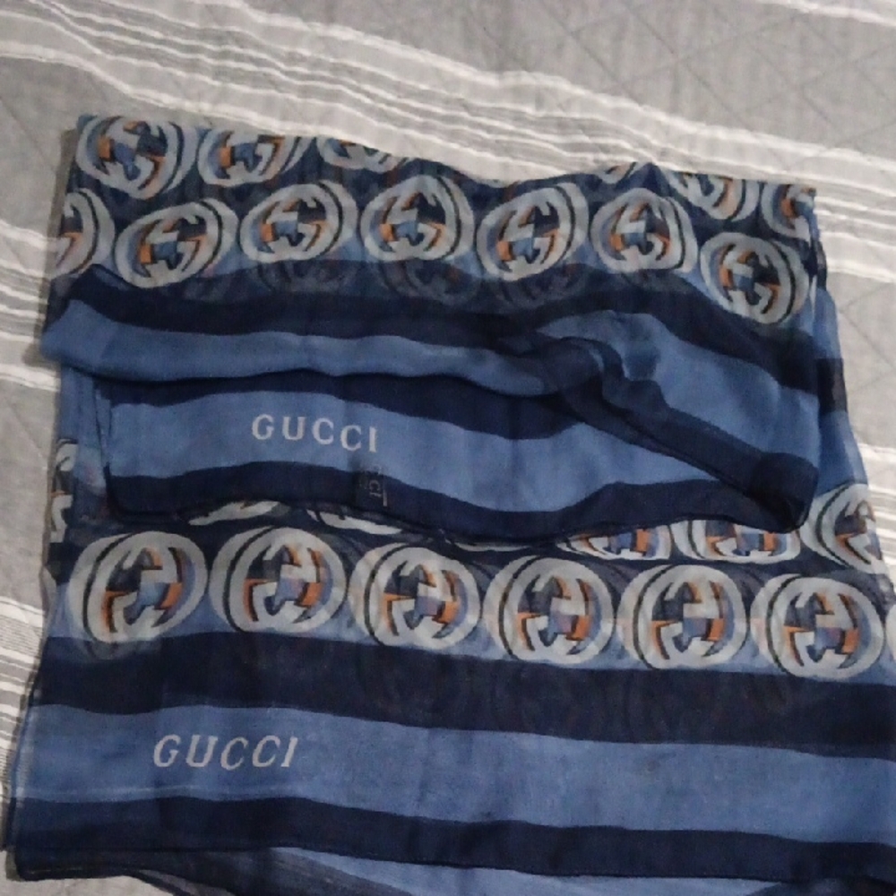 Gucci Sheer Navy Scarf with Logo Pattern - Picture 7 of 13